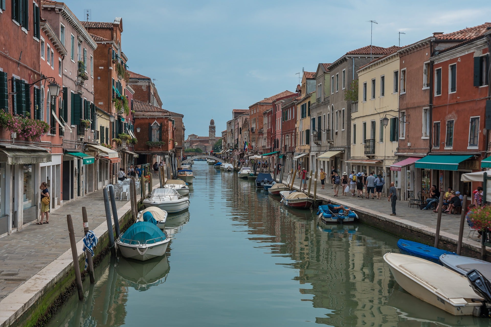 Find Murano lamper, glasvaser og loftlamper hos Copenhagen Venice