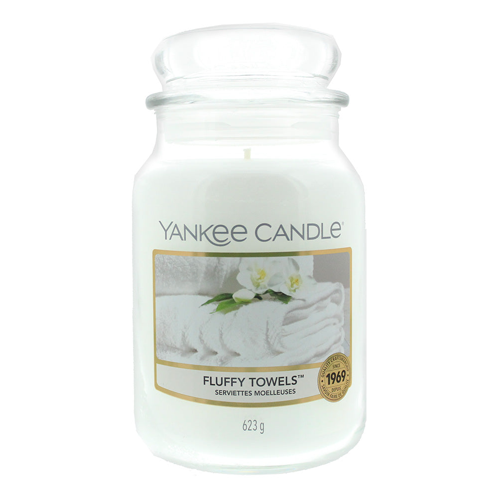 Yankee Fluffy Towels Candle 623g - Yankee Candle  | TJ Hughes