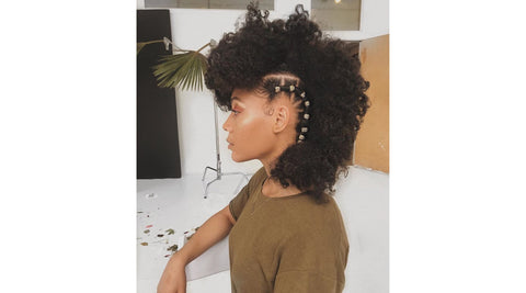 Cheveux afros: 20 coiffures sublimes pour briller lors du réveillon –  Saison des Pluies