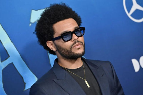 the-weeknd-homme-aux-cheveux-afros-frises