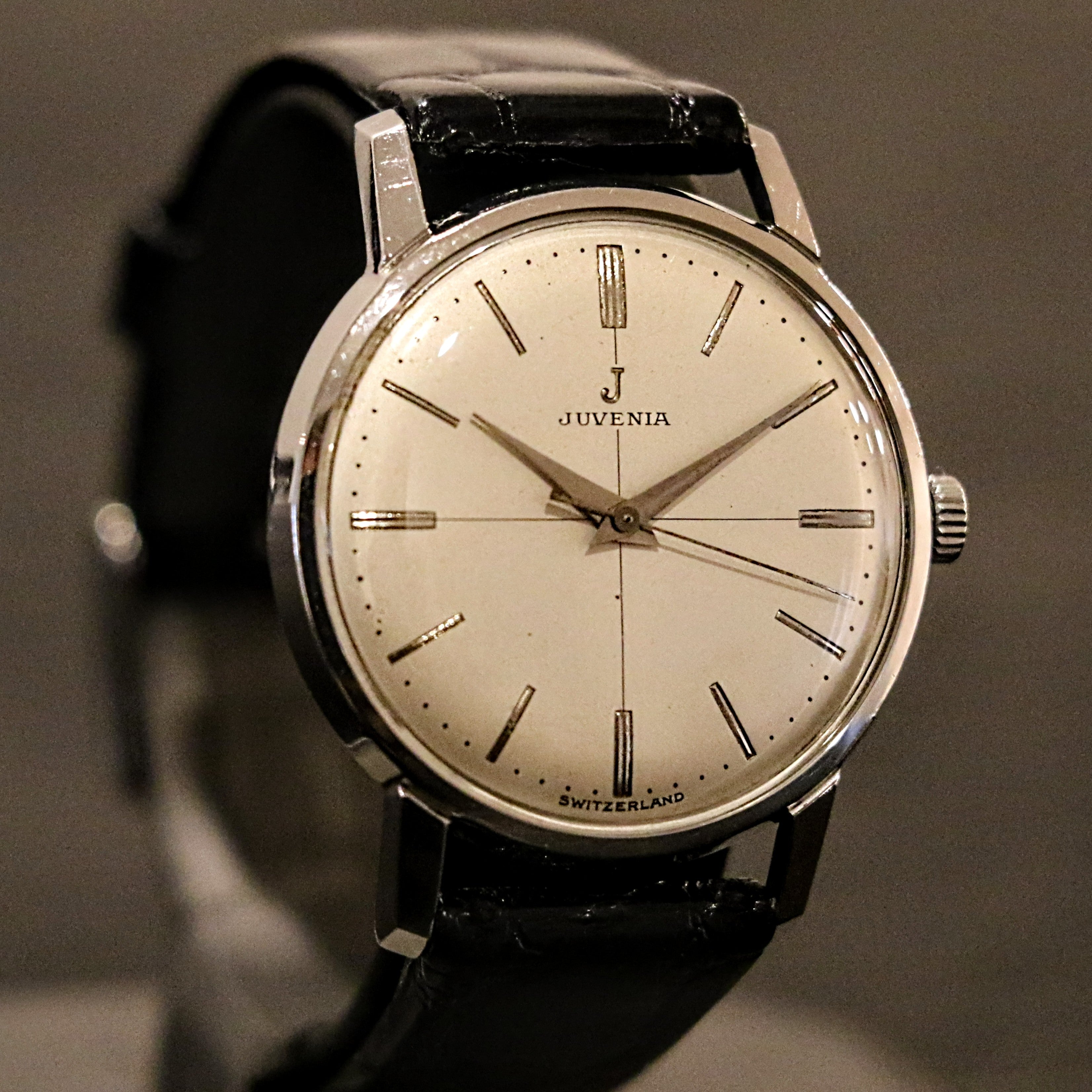 SALE／78%OFF】 JUVENIA 1960'vintage Watch moneaksekar.com