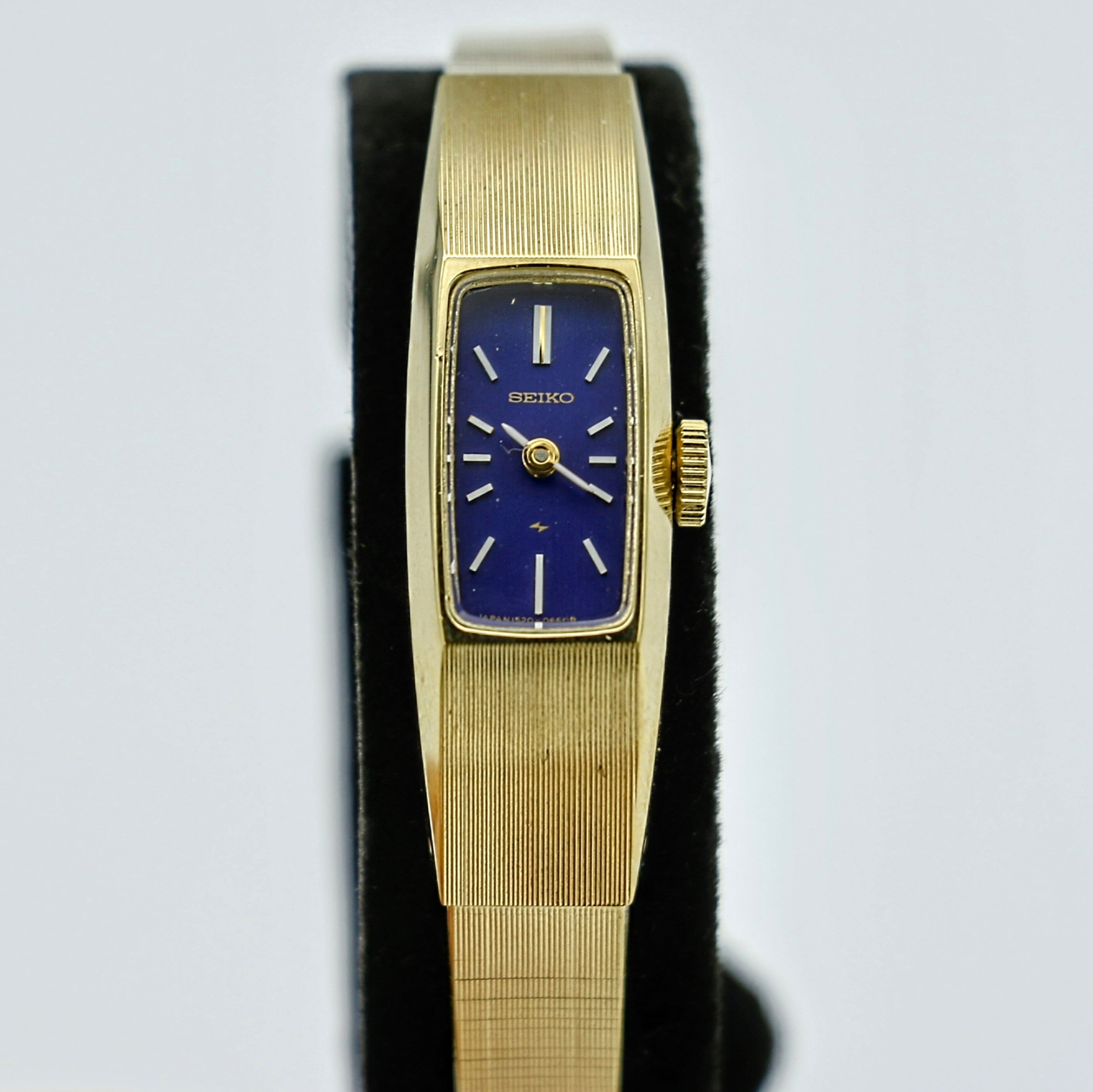 1973 SEIKO Ladies Watch Ref. 1520-3570 Rectangle Tank Case Wristwatch –  SECOND HAND HOROLOGY