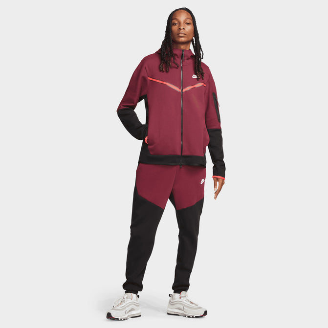 Sportswear Tech Fleece Full Zip Hoodie Beetroot / Black - Ph JD Sports Canada