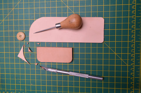 Cutting corners for leathercraft