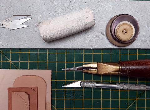 Stropping the knife - cutting corners in leather