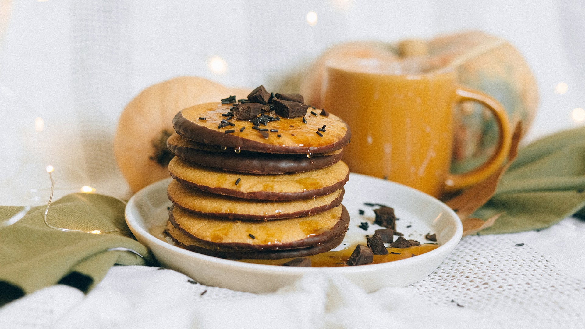 Fluffy Vegan Protein Pancakes