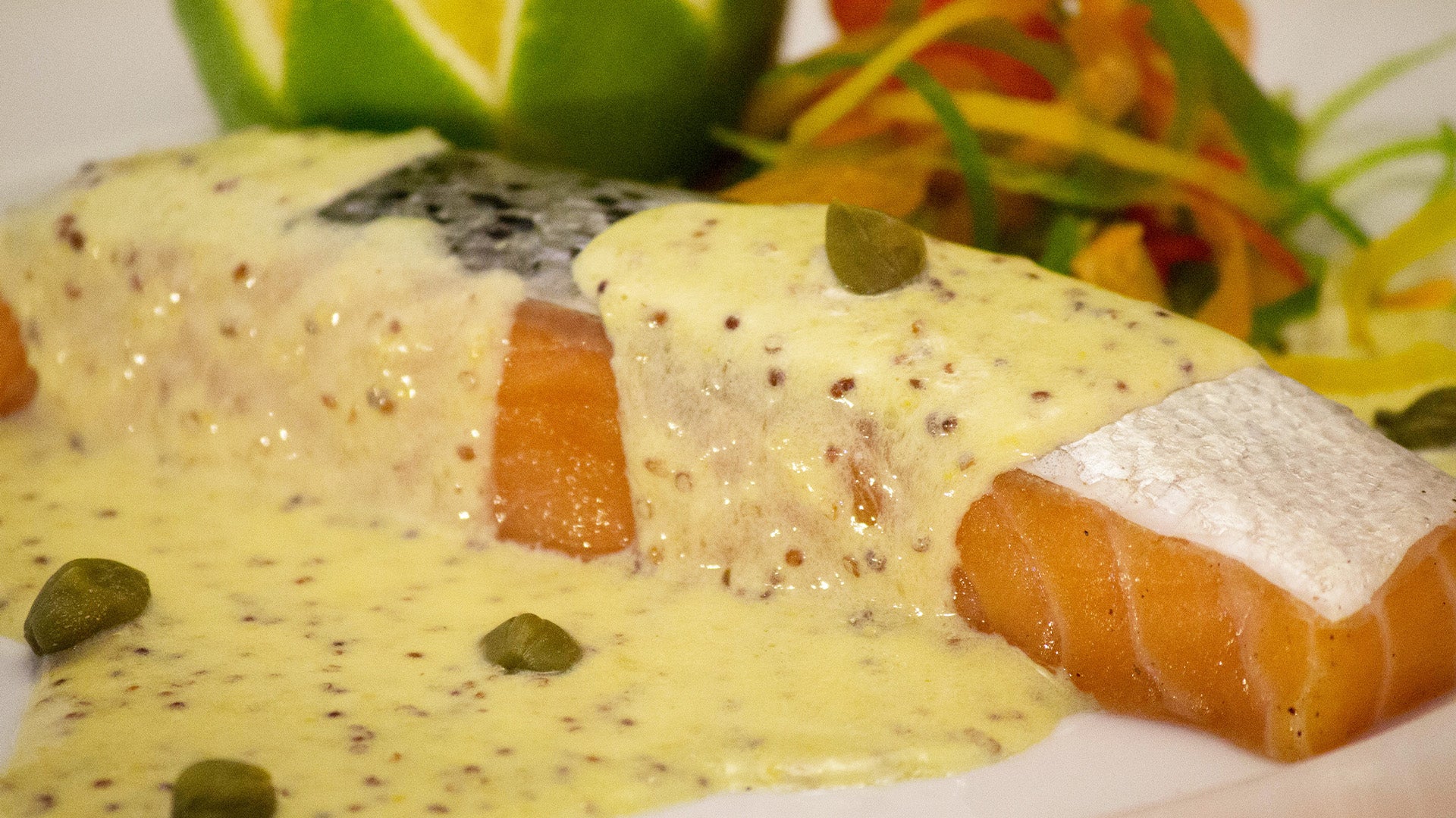 Poached Salmon With Dill Sauce