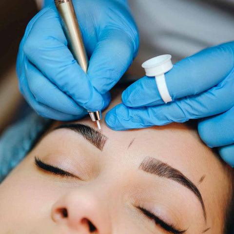 PMU client receiving microblading