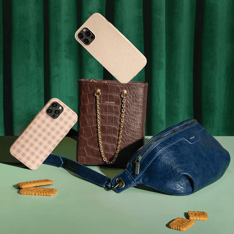 Naomi Phone Pouch in Brown Kroc