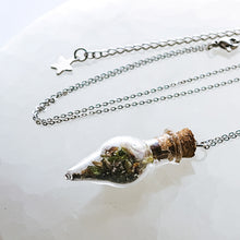Load image into Gallery viewer, Good Luck &amp; Prosperity - Spell Necklace
