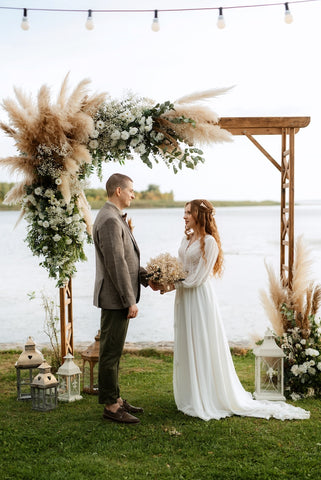 Vancouver-outdoor-wedding-ceremony-flower-arch
