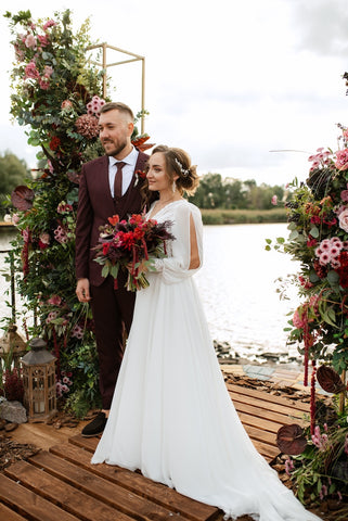 vancouver-wedding-ceremony-flower-pillars