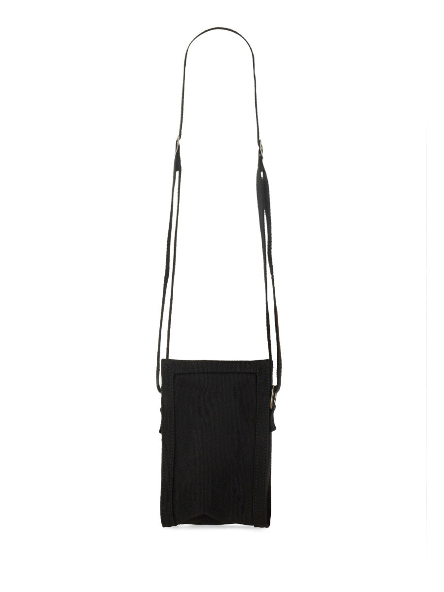 Apc Pouch Retrieval