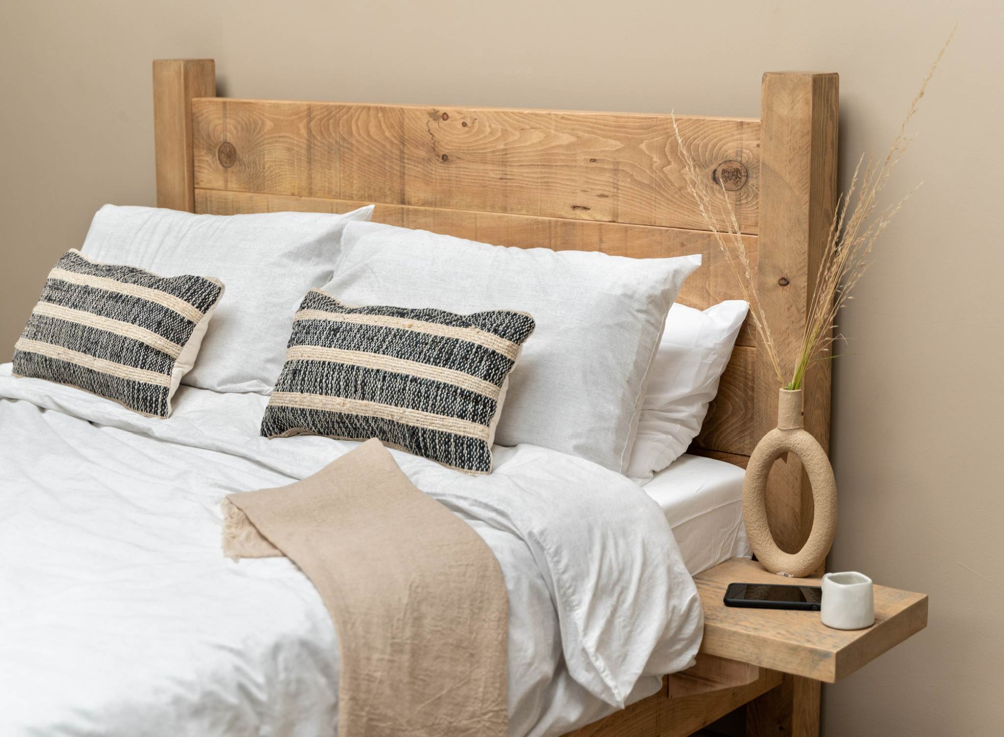 Solid Wooden Beds From Willen Rose