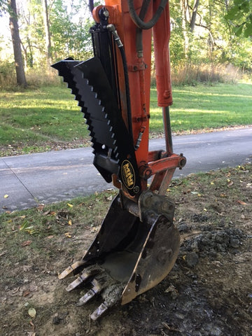 Hydraulic excavator thumb