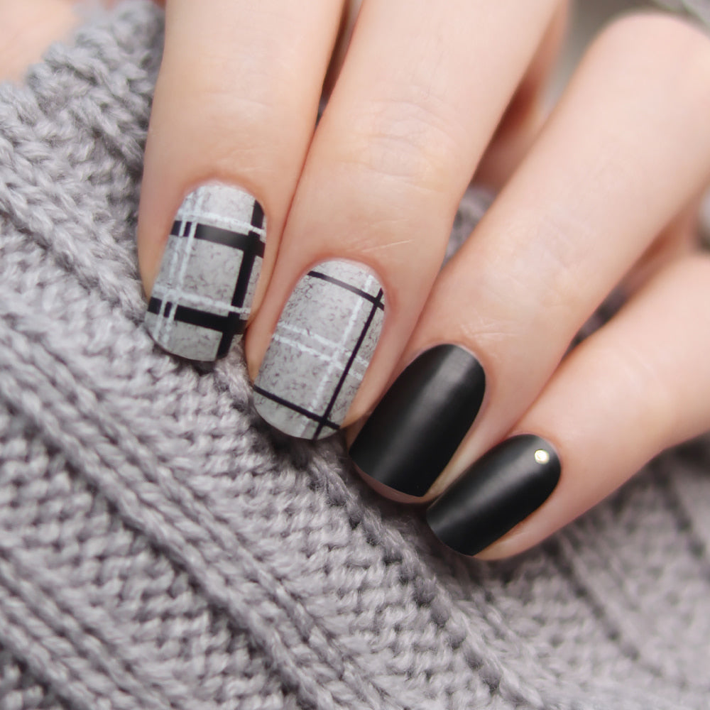 Gel Nail Strips - Black Velvet Check