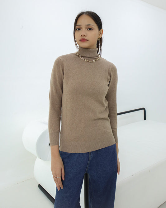 SOFT KNIT LONG SLEEVE HIGH NECK SWEATER