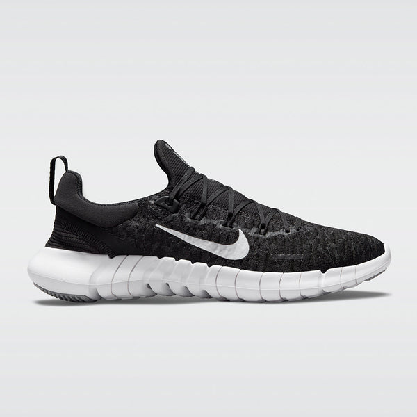 Nike Run 5.0 - Black-White-Dk Smoke Grey – Carbon38