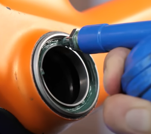 cleaning bottom bracket bearings