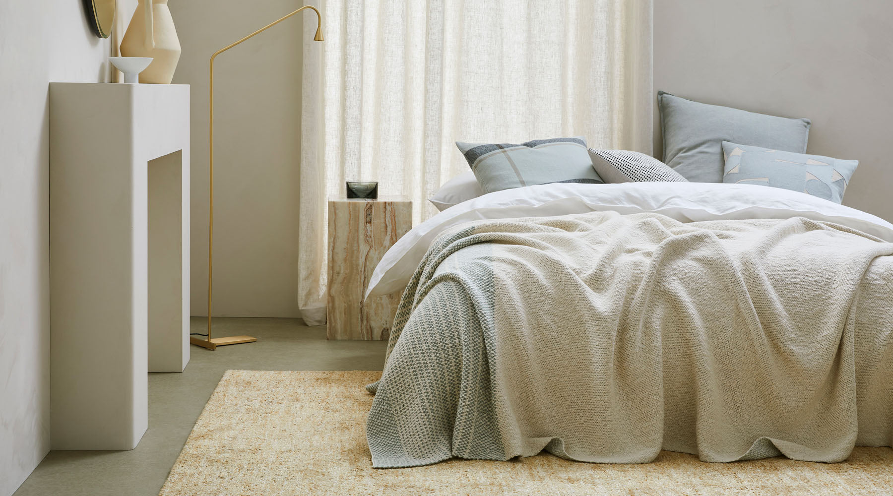 Weave Almonte Honeycomb rug in bedroom