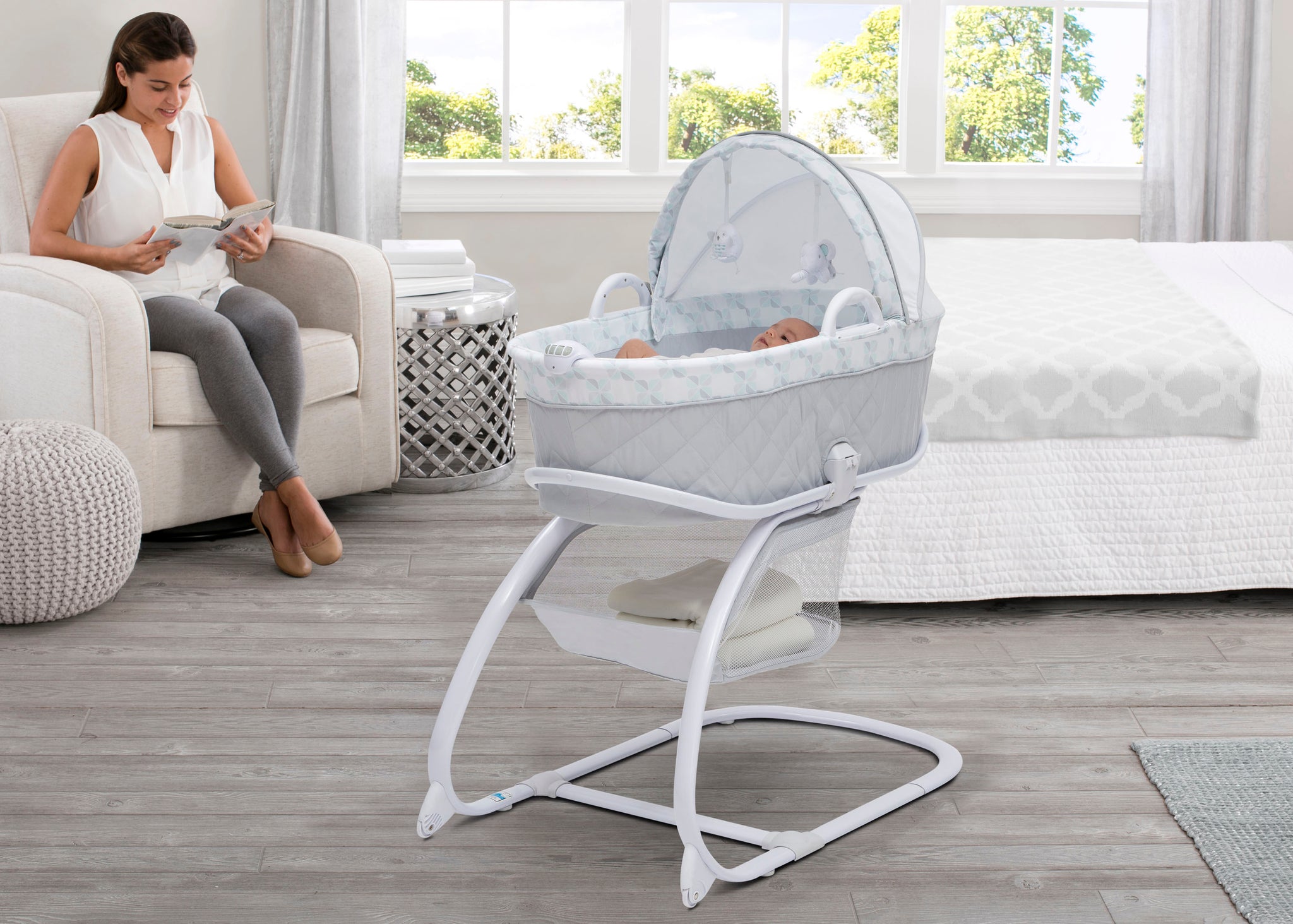 deluxe moses bassinet with bedding