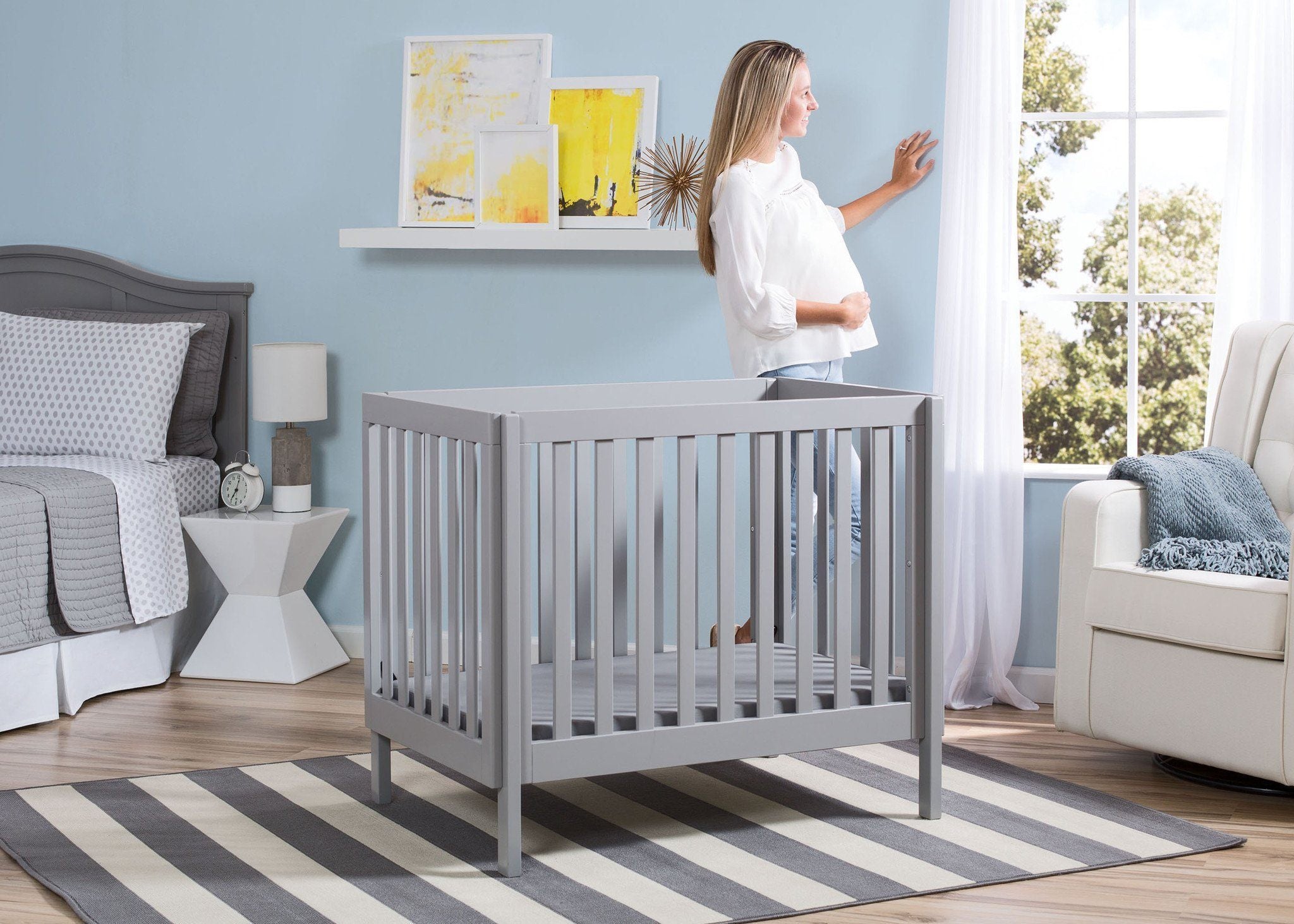 Bennington Elite Mini Crib with 