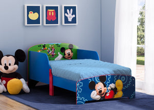 mickey mouse bed sheet