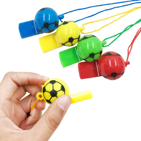 Mini apito plástico multifuncional com corda para sua decoração de futebol