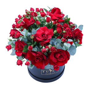 Fresh Roses in Box | Red Roses Delivery in Qatar 