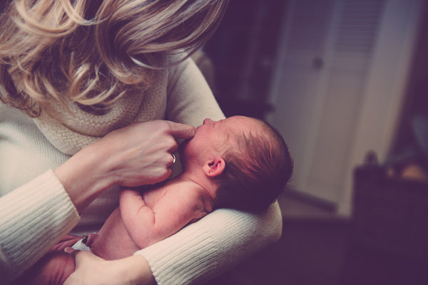 Luxury Jewelry For New Moms Gift Guide