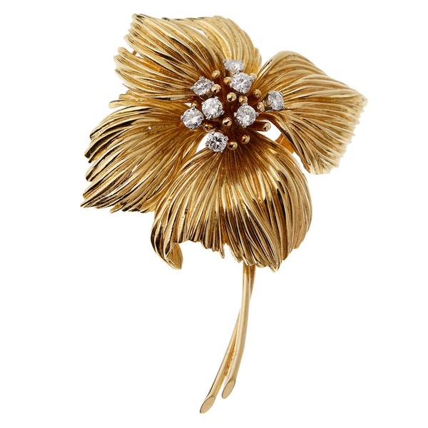 Van Cleef & Arpels Flower Diamond Gold Brooch