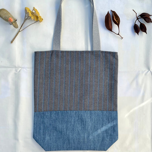 Tote bag. Vintage Japanese kimono fabric with a blue indigo denim