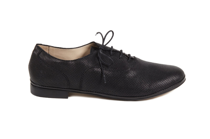 womens black lace up oxford shoes