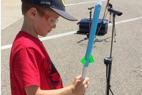 iSPACE Cincinnati, OH student setting up a rocket