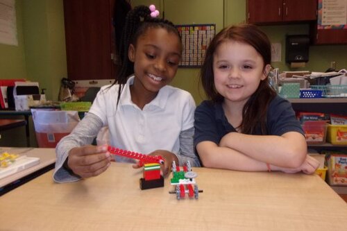 iSPACE Cincinnati, OH two students building a lego robot