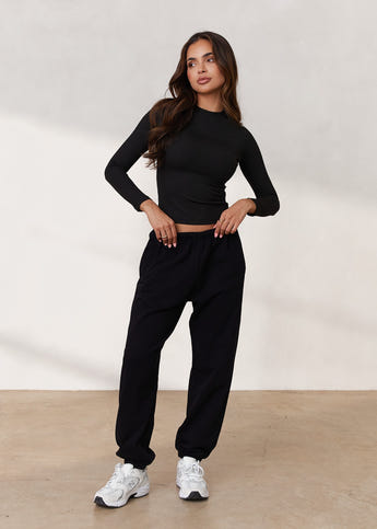 Right Fit Black Wide Leg Sweatpants - Fashionable Comfort at its