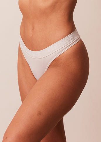 Women's seamless briefs