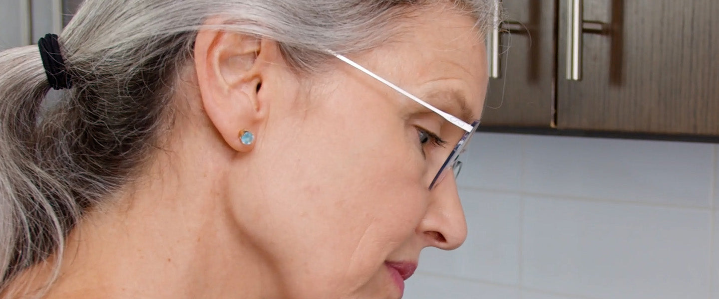 Woman wearing ThinOptics Full Frame Manhattan Reading Glasses