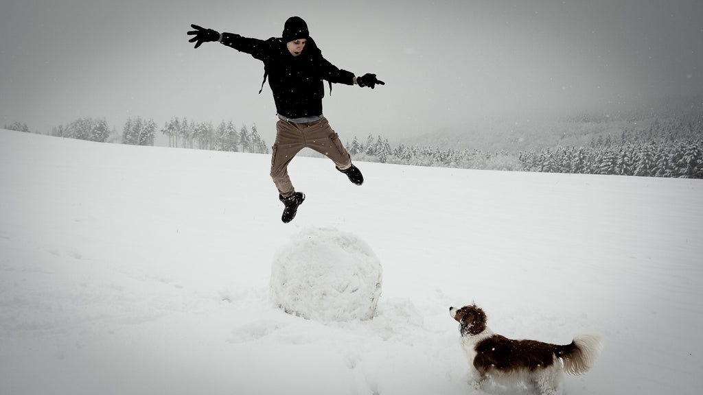 Winterkarten Ramersbach Luca springt