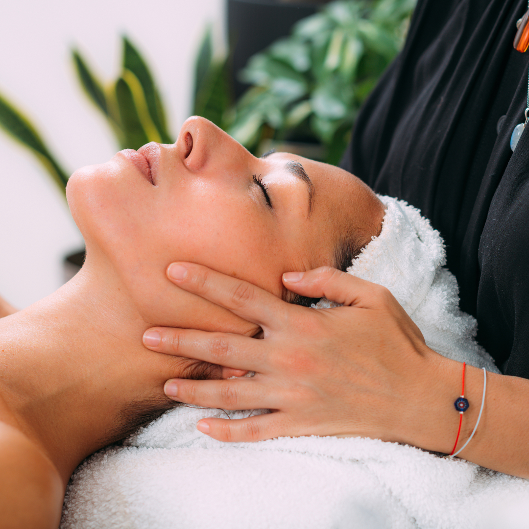 understanding ayurvedic massage benefits stress relief massage for digestive health massage for better sleep massage for muscle pain