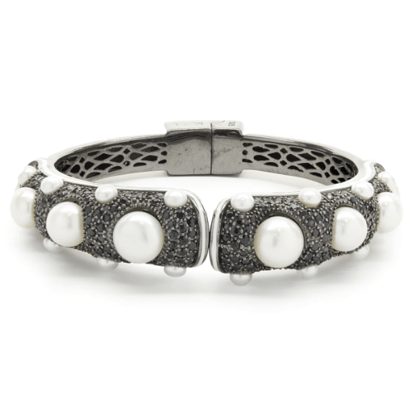 pearl bracelet