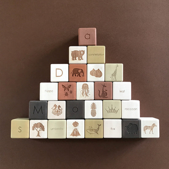 Simple games with wooden blocks: all age play ideas » CalmFamily