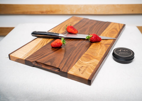 How to Clean a Wooden Cutting Board and Maintain It Over Time