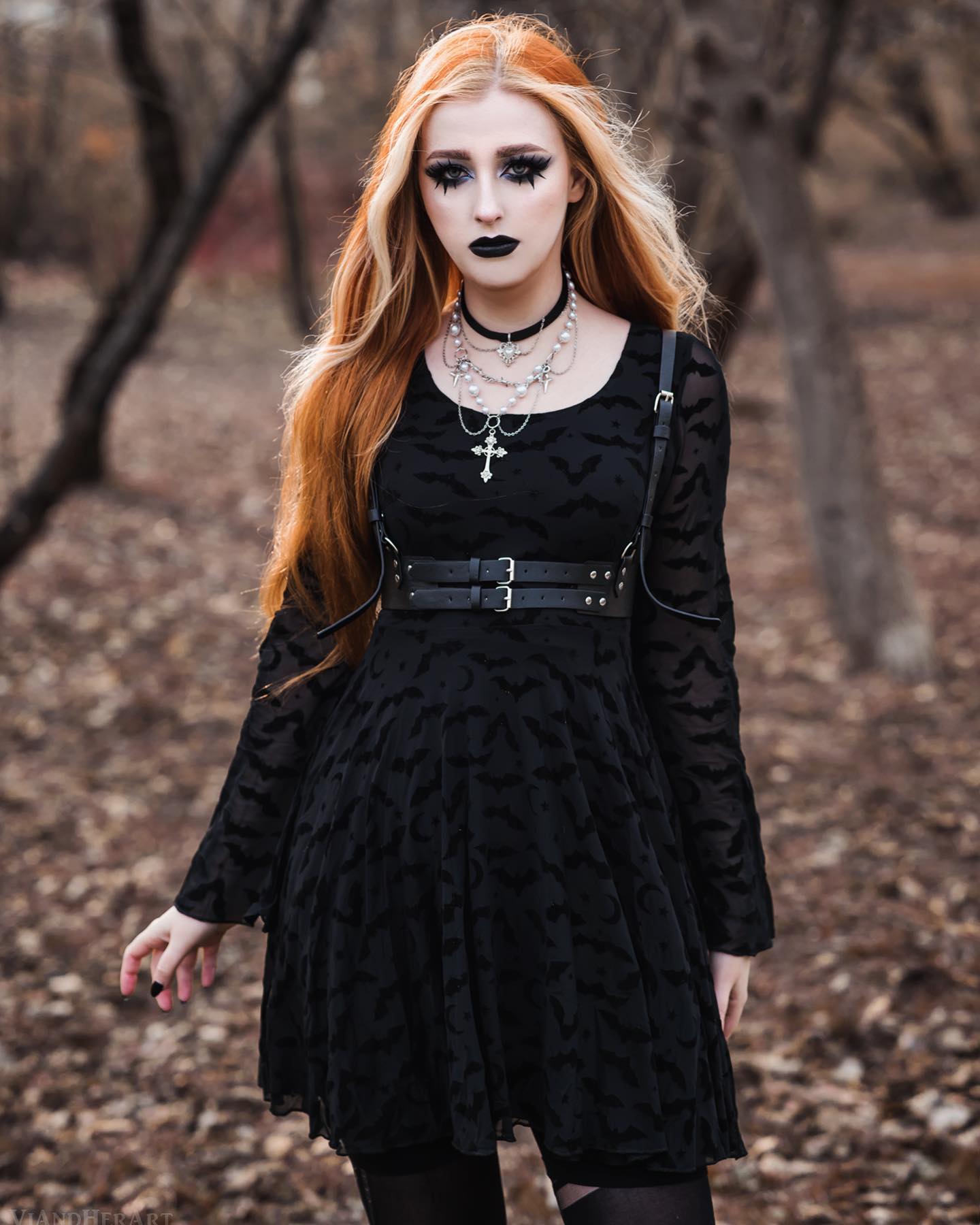 Wracam z urlopu! Psycha zresetowania, ale fizycznie troszkę zmęczona xd dziś stream koło 18 ✨✨✨

Pozdrawiam!

Sukienka gifted @shasilo_clothing

#shasilo #shasiloswirl #goth #gothic #gothgoth #gothicfashion #gothicstyle #gothicbeauty #gothicmodel #gothicgirl 
#gothiclife #gothfashion #gothstyle #gothmodel #occult #occultfashion #alternative #alternativegirl
