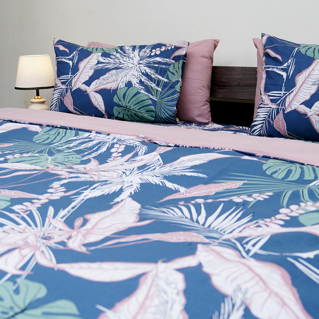 Blue Meadow Bloom King Bedsheet Set