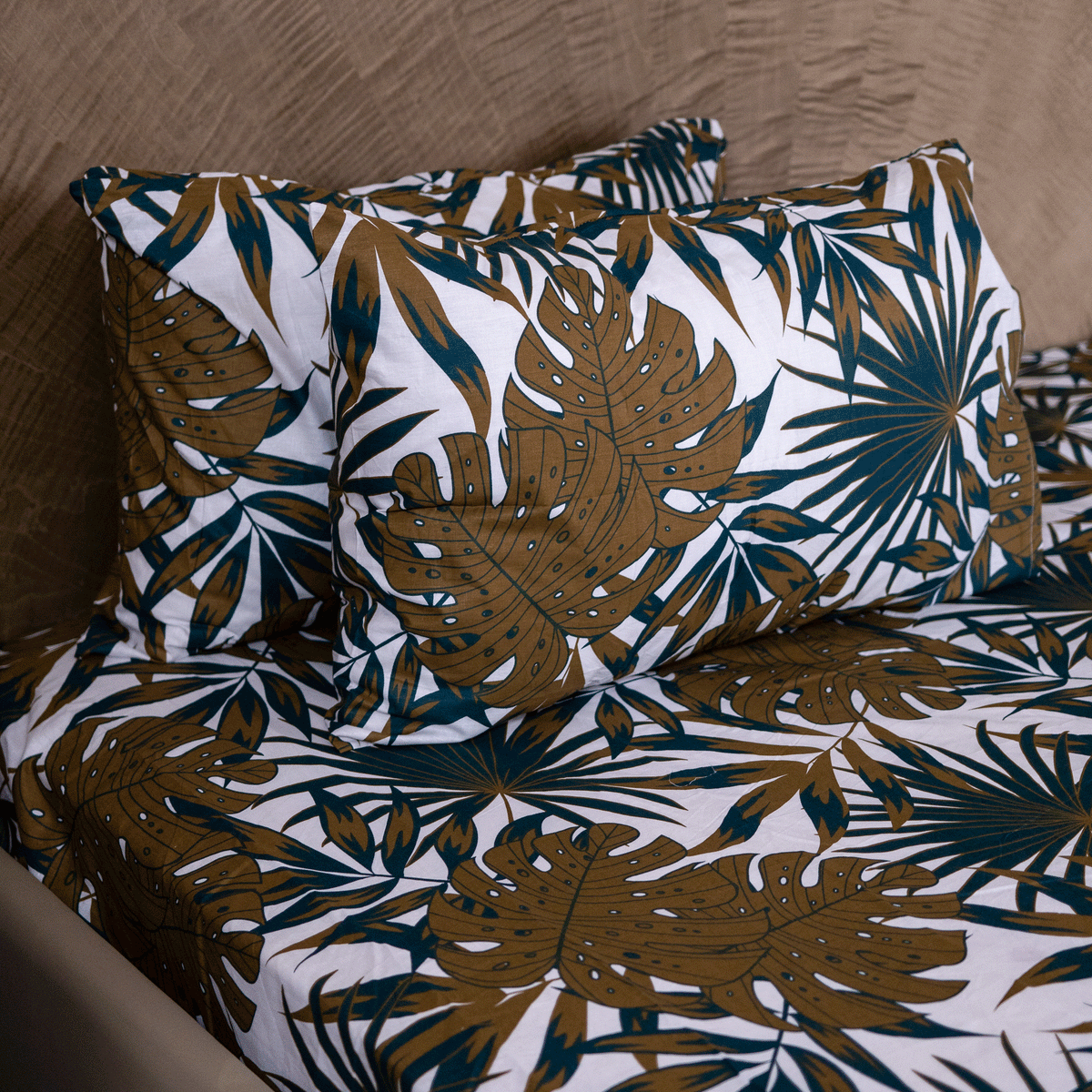 Maple-leaves Single Duvet Cover & Comforter Set