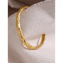 Load image into Gallery viewer, CAYLIE - Luxury Gold Vintage Bangle Cuff - Golden Collection
