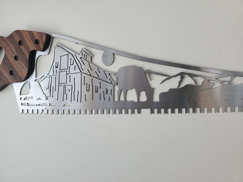 farmhouse inspired saw blade art from a handsaw