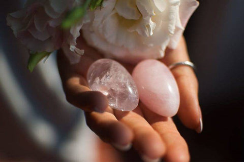oeuf-yoni-quartz-rose-oeuf-quartz-rose