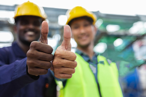 Picture-of-two-people-approving-safety-with-thumbs-up